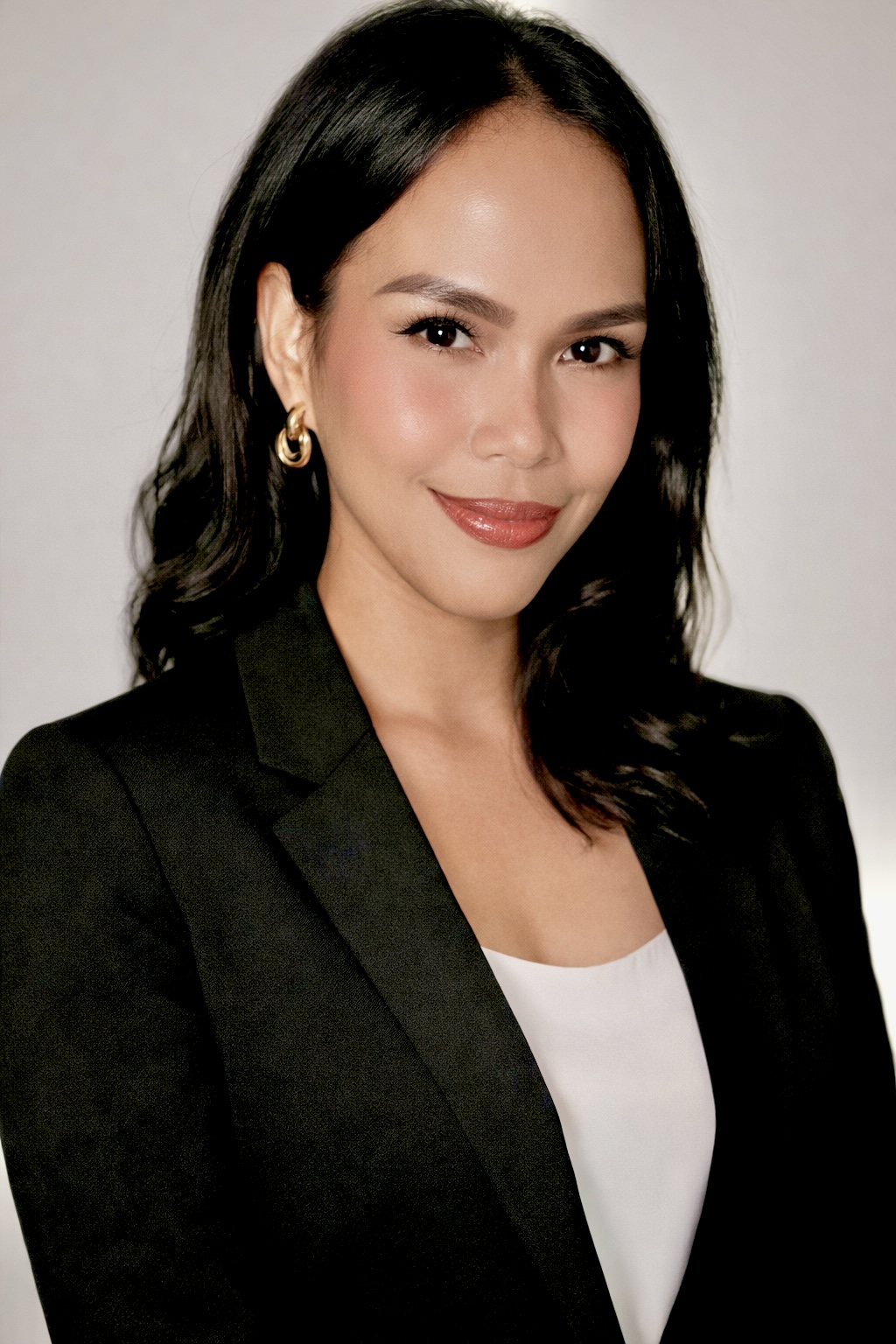Liz Tomnob, DMCI Homes International Property Specialist